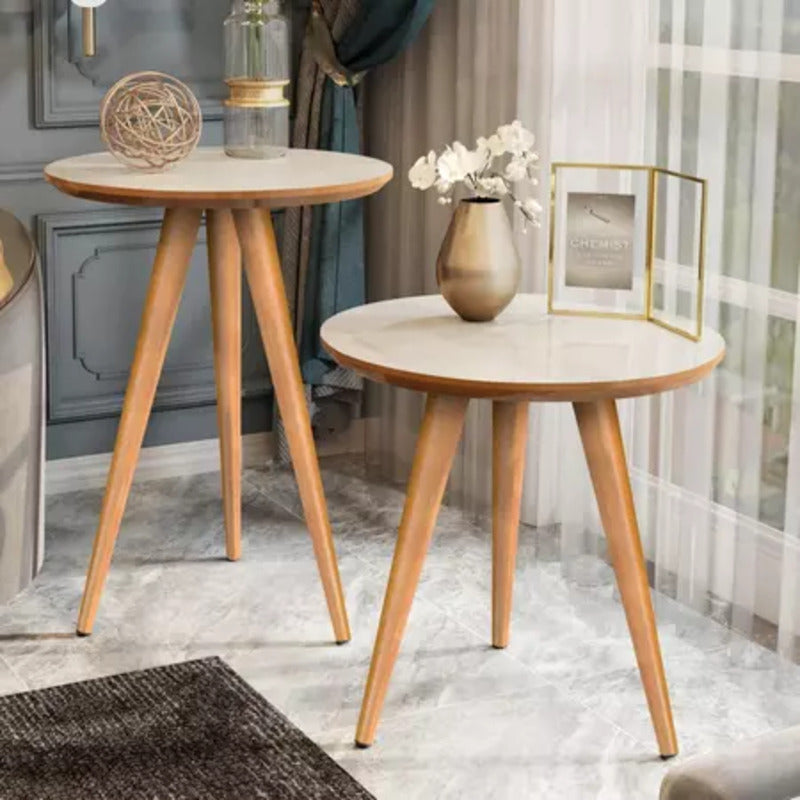 Kit Mesa Apoio e Lateral de Sofá, Este kit inclui duas mesas laterais e um apoio Classic, confeccionados em MDF de alta qualidade com design elegante de pés palito. Com alturas de 47 cm e 62 cm, oferecem versatilidade para diferentes ambientes, combinando funcionalidade e estilo. Ideais para complementar sua decoração, proporcionam superfícies práticas para objetos, livros ou bebidas, valorizando o espaço com um toque contemporâneo e sofisticado.

Medidas do Produto Montad