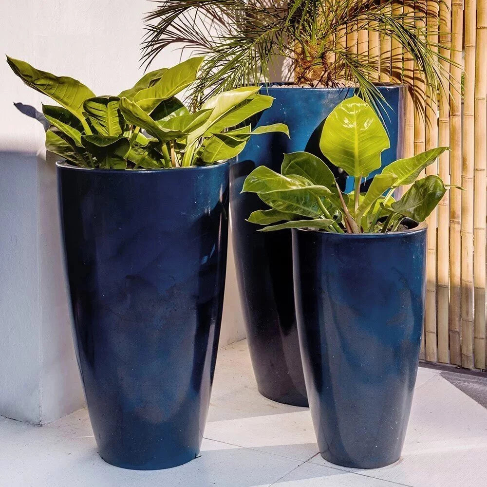 Vaso Decorativo Grande Cone em Polietileno Azul