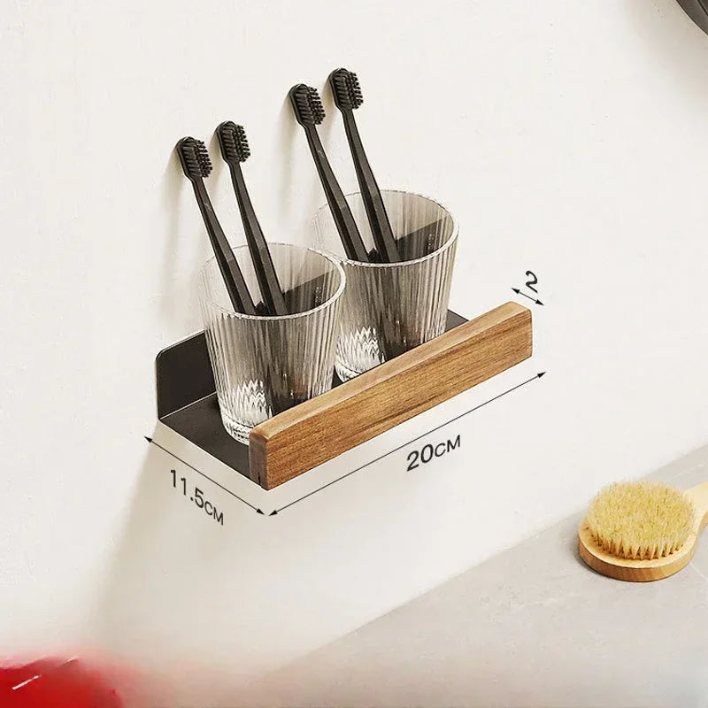 A Prateleira Punch-Free de Madeira Maciça com Alumínio combina resistência e design sofisticado, oferecendo uma solução prática para organização sem a necessidade de perfurações na parede. Fabricada com madeira maciça de alta qualidade e estrutura em alumínio, garante durabilidade e estabilidade, ideal para ambientes que exigem funcionalidade aliada à estética refinada. Fácil de instalar, é perfeita para otimizar espaços com segurança e elegância.