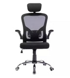 Cadeira de Escritório Ergonômica, oferece suporte lombar ajustável e regulagem de altura para garantir conforto personalizado durante longas horas de uso. Seu assento giratório e estofado em Mesh proporcionam ventilação e mobilidade, ideal para gamers e profissionais que buscam desempenho aliado à saúde postural. O design preto moderno combina funcionalidade e estilo, tornando-a uma escolha eficiente para ambientes de trabalho e jogos.