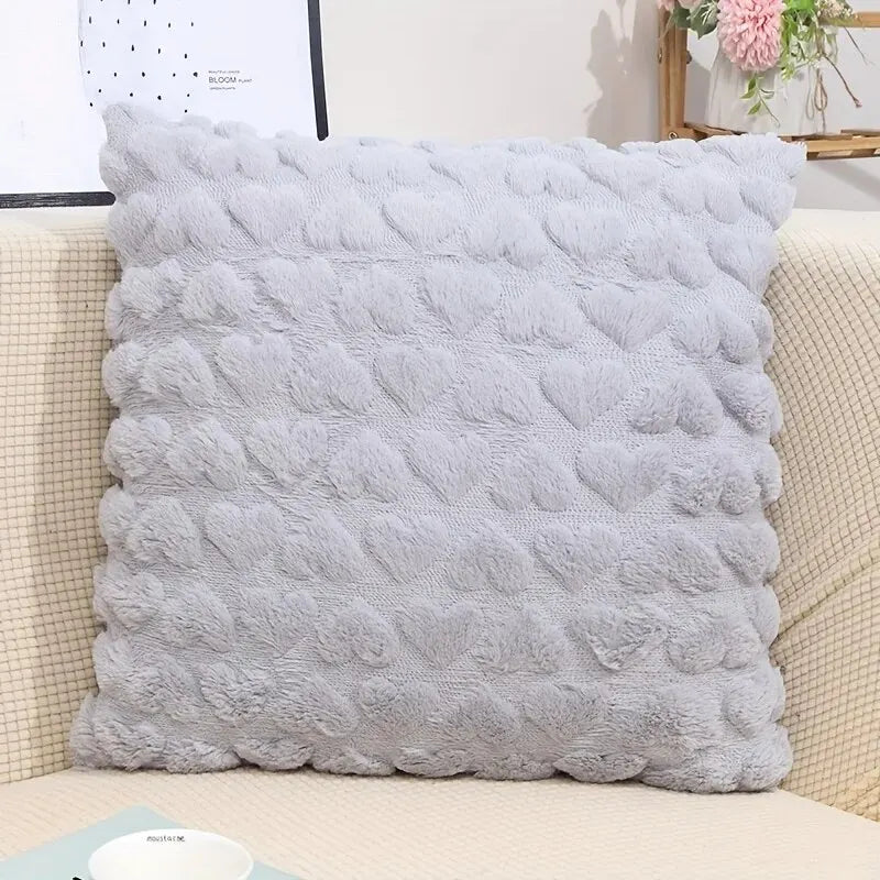 Capa de Almofada Plush oferece uma textura macia e aconchegante, ideal para elevar o conforto e a sofisticação da sua decoração. Fabricada com material de alta qualidade, proporciona durabilidade e fácil manutenção, garantindo que sua almofada mantenha a aparência impecável por mais tempo. Perfeita para ambientes que buscam um toque de elegância e conforto.