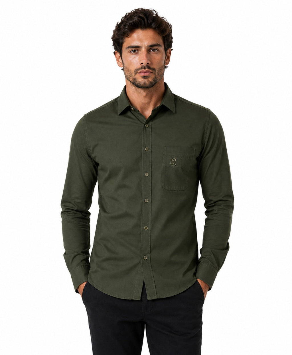 Compre Camisa Social Masculina Verde Militar Slim Fit Premium. Tecido confortável, acabamento de alta qualidade, caimento moderno e elegância para qualquer ocasião.