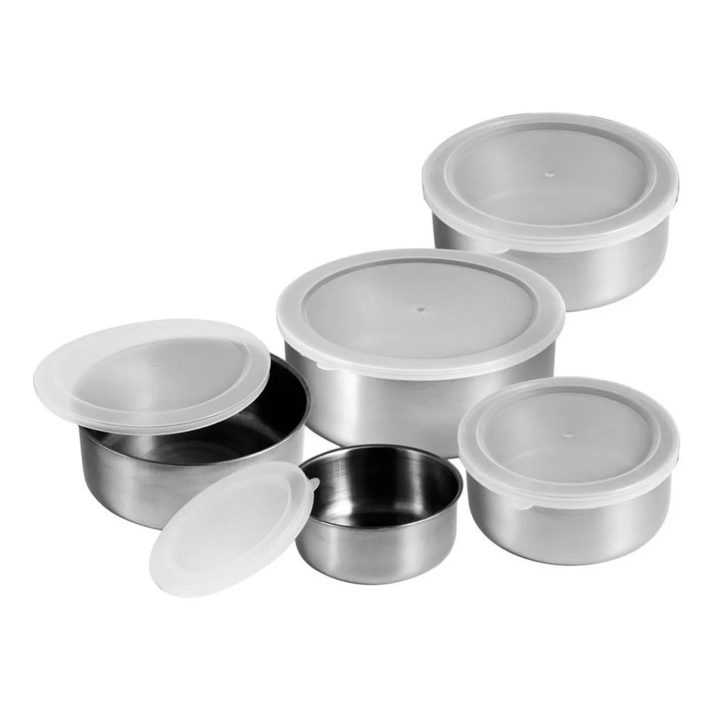Conjunto com 5 tigelas de aço inox com tampas flexíveis (250 ml–1,5 L): organize, sirva e armazene com praticidade, durabilidade e design moderno.