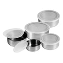 Conjunto com 5 tigelas de aço inox com tampas flexíveis (250 ml–1,5 L): organize, sirva e armazene com praticidade, durabilidade e design moderno.