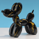 Escultura Decorativa Pet, Esta escultura decorativa em resina representa com detalhes realistas a figura de um cachorro, ideal para quem busca adicionar um toque sofisticado e personalizado à decoração. Durável e leve, a peça é fácil de posicionar em diferentes ambientes, valorizando espaços residenciais ou comerciais com charme e elegância. Perfeita para amantes de pets que desejam expressar sua paixão por meio de arte funcional.