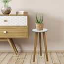 Mesa Redonda Canto Pé Palito, combina design clássico com funcionalidade, ideal para otimizar espaços em ambientes compactos. Seu formato arredondado facilita a circulação, enquanto os pés palito conferem leveza visual e estabilidade. Perfeita para áreas de canto, oferece praticidade sem abrir mão da elegância, tornando-se uma escolha inteligente para quem busca estilo e eficiência em móveis.