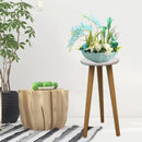 Mesa Redonda Canto Pé Palito, combina design clássico com funcionalidade, ideal para otimizar espaços em ambientes compactos. Seu formato arredondado facilita a circulação, enquanto os pés palito conferem leveza visual e estabilidade. Perfeita para áreas de canto, oferece praticidade sem abrir mão da elegância, tornando-se uma escolha inteligente para quem busca estilo e eficiência em móveis.