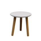 Mesa Redonda Canto Pé Palito, combina design clássico com funcionalidade, ideal para otimizar espaços em ambientes compactos. Seu formato arredondado facilita a circulação, enquanto os pés palito conferem leveza visual e estabilidade. Perfeita para áreas de canto, oferece praticidade sem abrir mão da elegância, tornando-se uma escolha inteligente para quem busca estilo e eficiência em móveis.