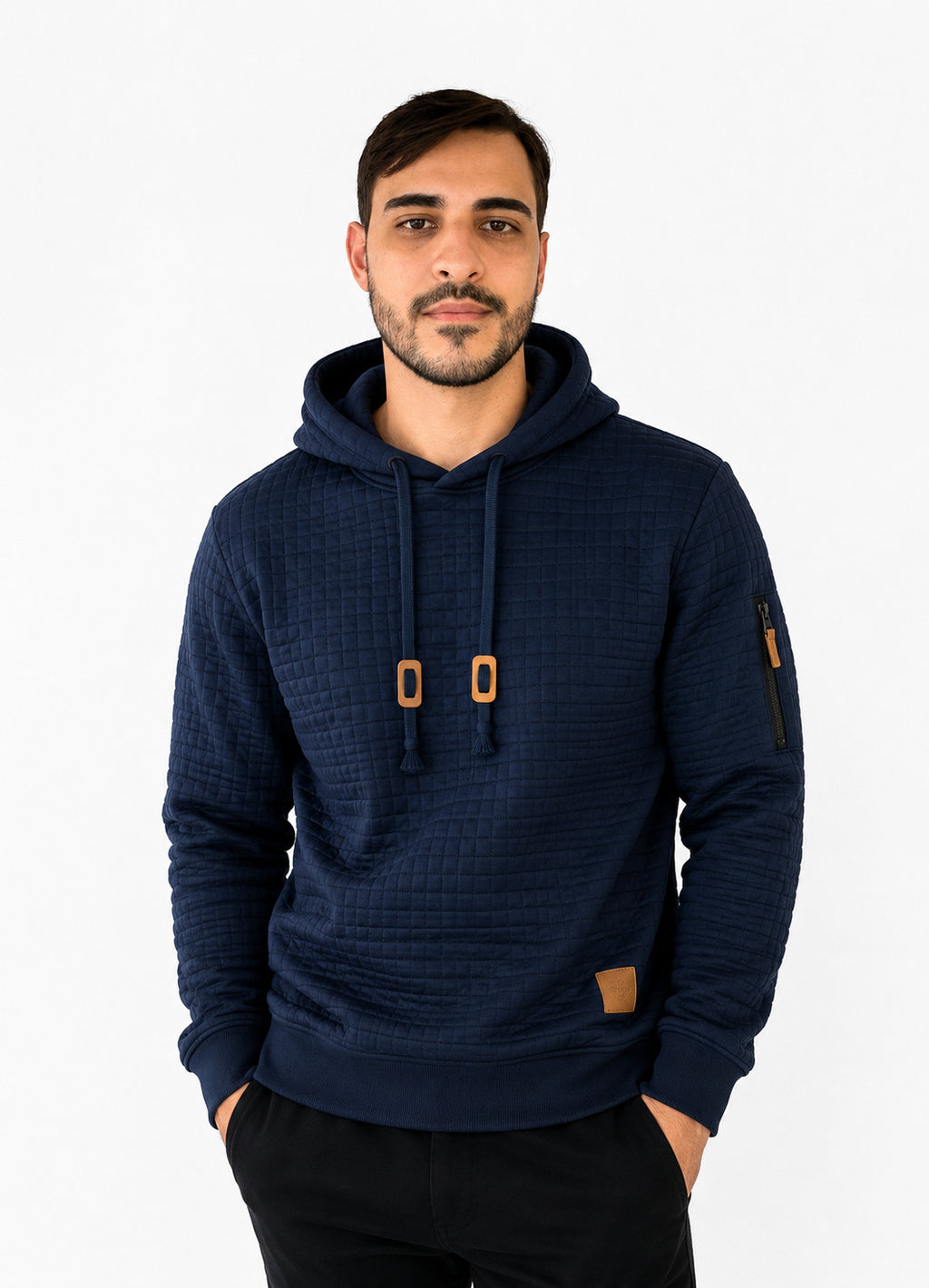 Moletom Masculino Estilo e Conforto para Todas as Ocasiões O Moletom Masculino Waffle com Capuz foi desenvolvido para quem busca conforto sem abrir mão do estilo. Com textura waffle moderna e design casual