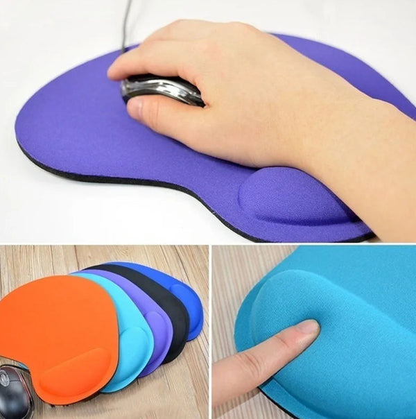 Mouse Pad com Apoio de Pulso Durador, oferece suporte ergonômico ideal para longas horas de uso, reduzindo a tensão no pulso e prevenindo desconfortos.