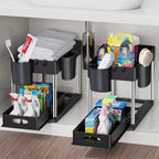 Organizador Multiuso de Limpeza com 2 Camadas é ideal para otimizar o espaço na pia, armário ou chão. Com design funcional, permite armazenar produtos de limpeza de forma organizada e acessível, facilitando o dia a dia.