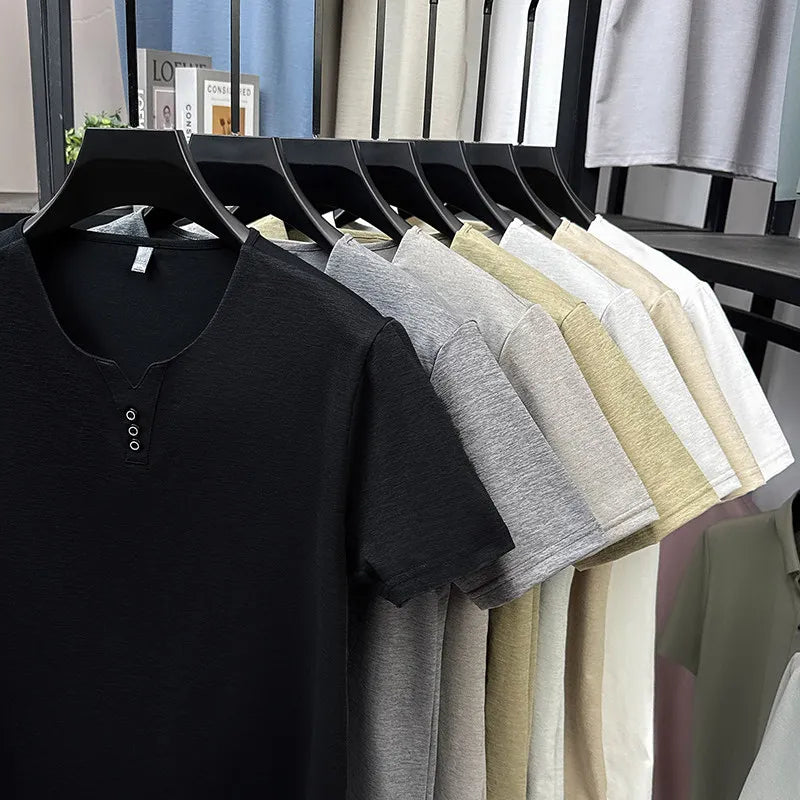 Camiseta Masculina Gola V Cavada com Botão