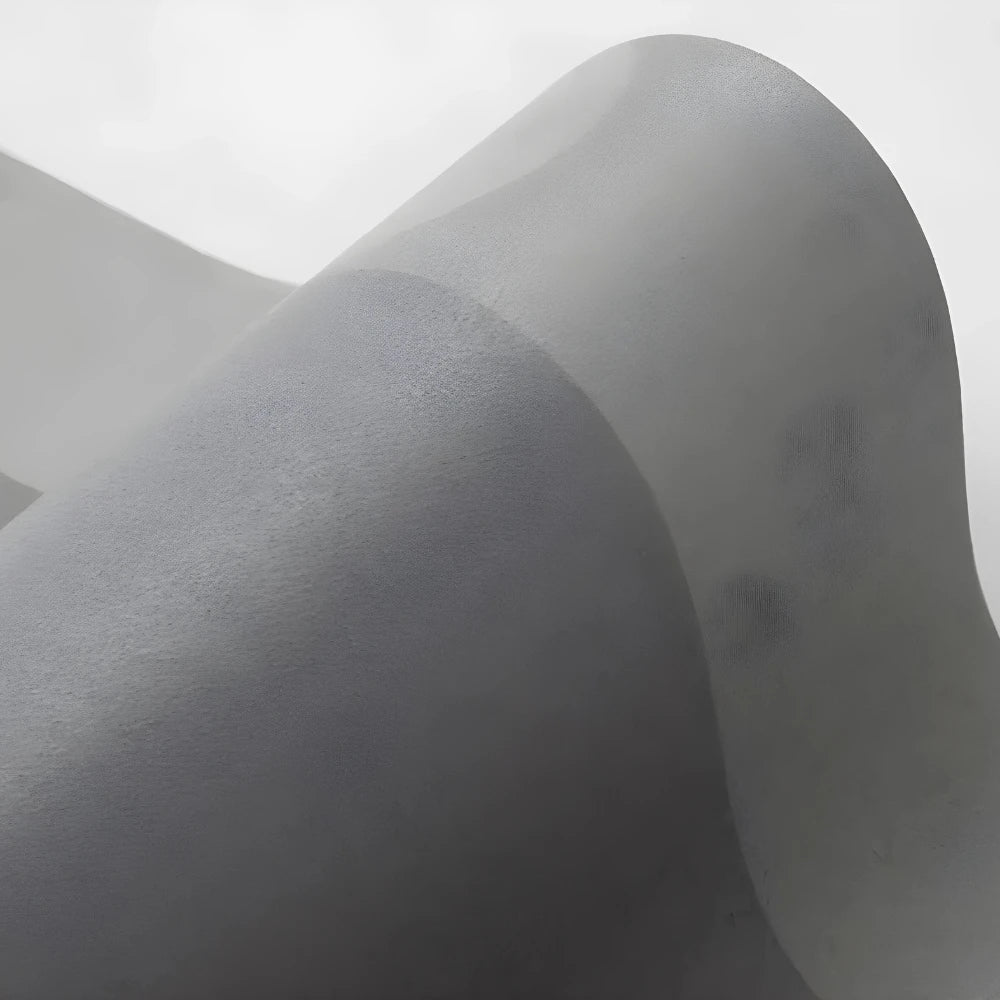 Tapete Oval Absorvente de Banheiro, oferece secagem rápida e superfície antiderrapante, garantindo segurança e conforto ao sair do banho. Seu formato oval se adapta facilmente a diversos espaços, enquanto o material de alta absorção mantém o ambiente seco, prevenindo acidentes. Ideal para quem busca praticidade e eficiência na rotina diária.