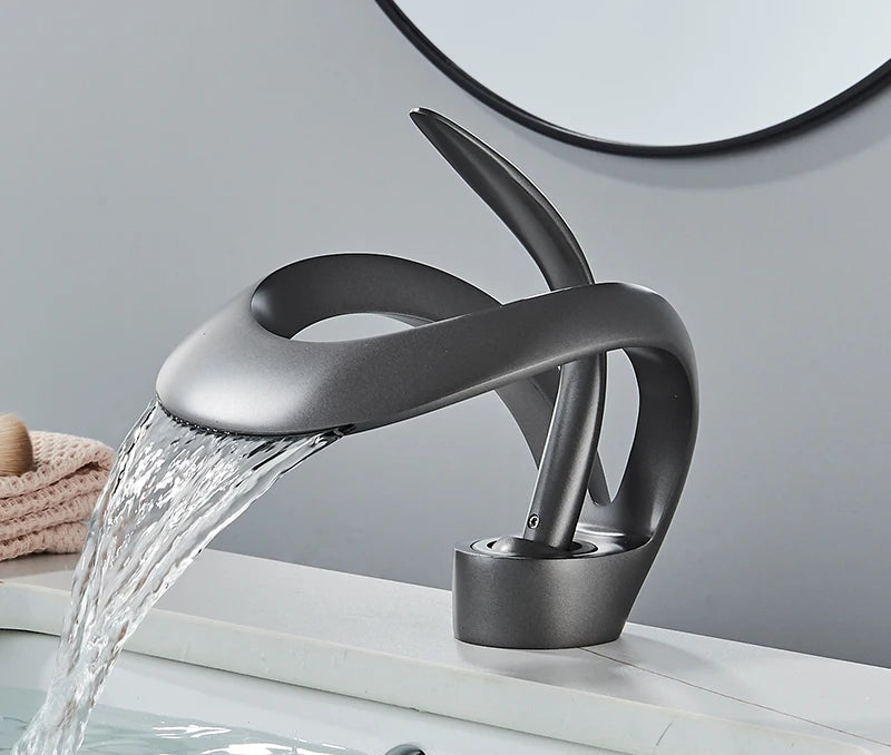 Torneira para Lavatório Cascata Luxo Monocomando