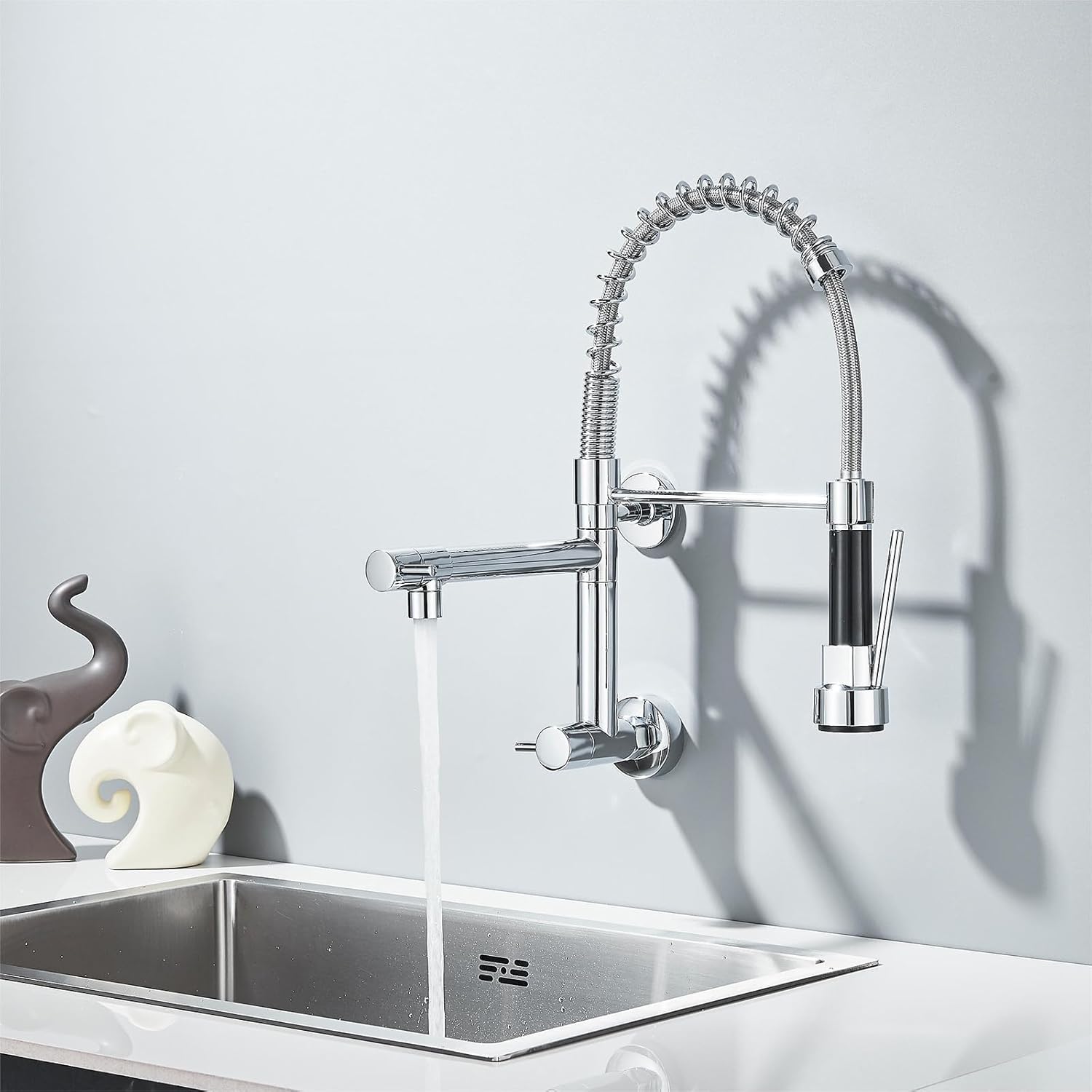 Torneira Gourmet Inox de Parede, Jato Duplo Aerado e Ducha, Bica Giratória 360°, Design Robusto e Fácil Instalação, Aproveite Durabilidade e Estilo, Compre Agora