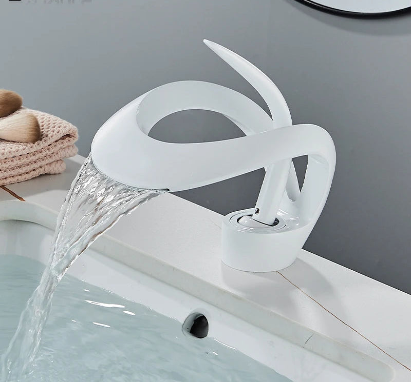 Torneira para Lavatório Cascata Luxo Monocomando