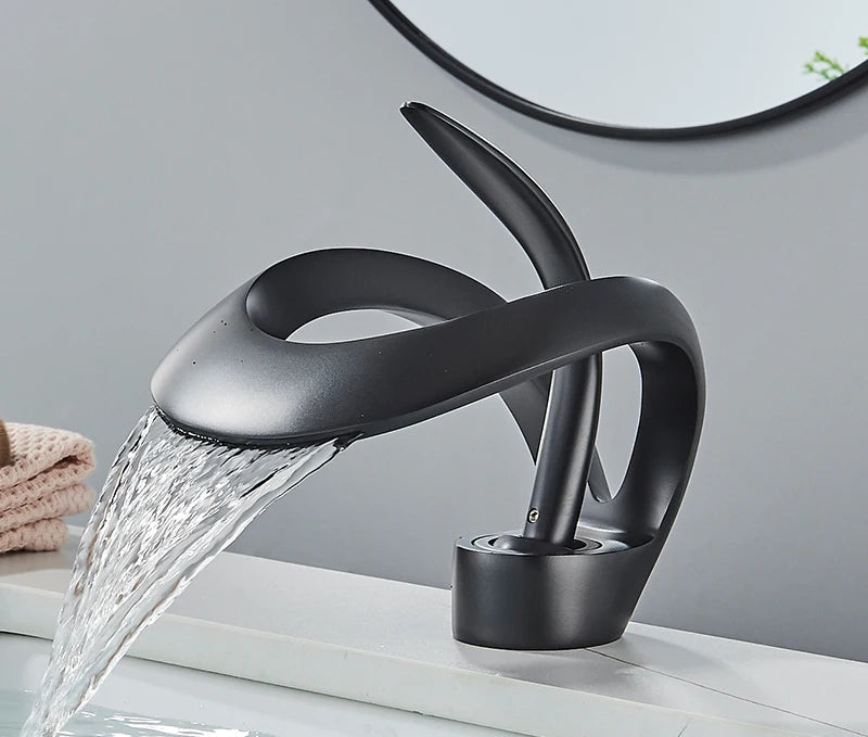 Torneira para Lavatório Cascata Luxo Monocomando